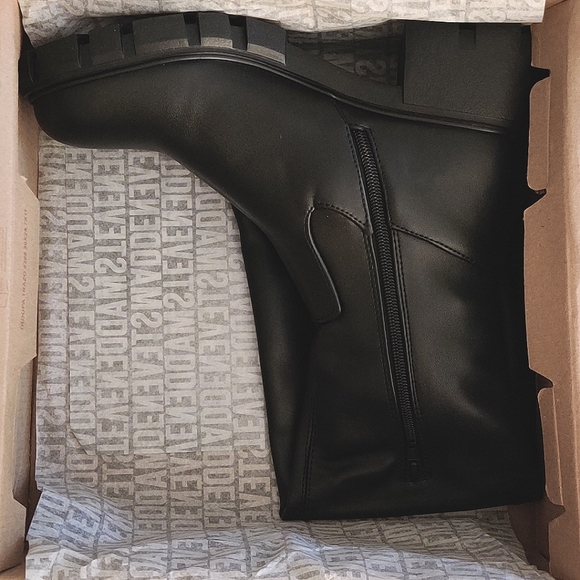 Steve Madden Black Higher Heeled Boots Size 10 - Picture 9 of 10